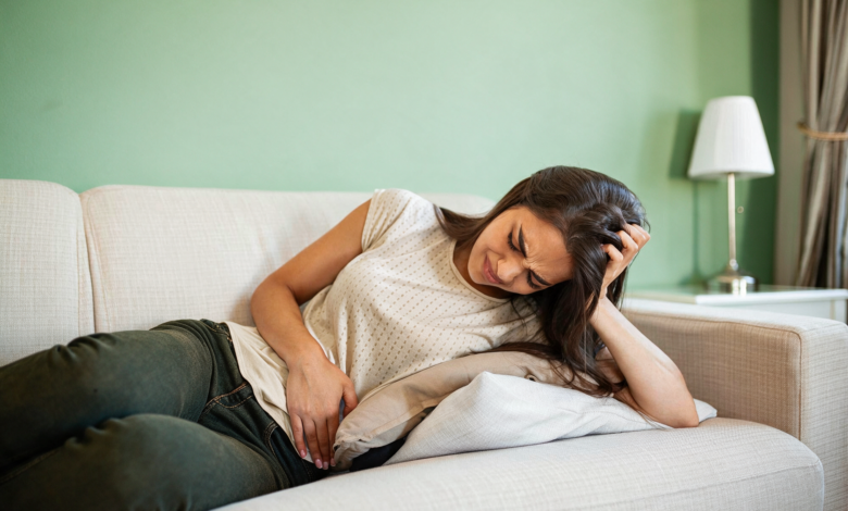 menstruasiya zamanı halsızlıq aybaşı zamanı xəstəlik hissi; menstruasiya zamanı bədən ağrısı; aybaşı öncəsi halsızlıq; menstruasiya zamanı üşütmə; PMS əlamətləri; aybaşı sancısı; menstruasiya zamanı rahatlama üsulları; menstruasiya zamanı yorğunluq