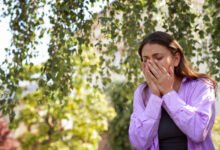 allergiya sonradan yarana bilərmi sonradan yaranan allergiya mövsümi allergiya qida allergiyası ev heyvanlarına allergiya allergiya əlamətləri allergiyanın müalicəsi antihistamin anafilaksiya dəri prik testi böyüklərdə allergiya