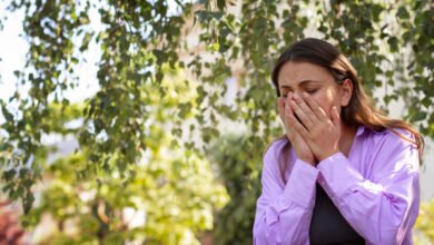 allergiya sonradan yarana bilərmi sonradan yaranan allergiya mövsümi allergiya qida allergiyası ev heyvanlarına allergiya allergiya əlamətləri allergiyanın müalicəsi antihistamin anafilaksiya dəri prik testi böyüklərdə allergiya