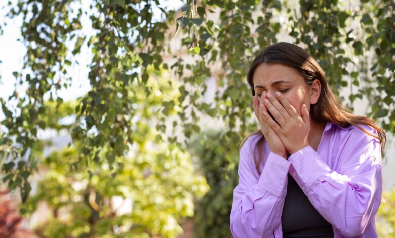 allergiya sonradan yarana bilərmi sonradan yaranan allergiya mövsümi allergiya qida allergiyası ev heyvanlarına allergiya allergiya əlamətləri allergiyanın müalicəsi antihistamin anafilaksiya dəri prik testi böyüklərdə allergiya